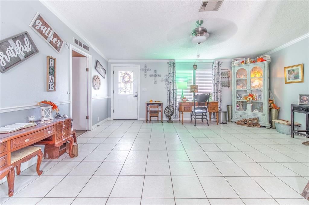 Activo con contrato: $189,000 (4 camas, 2 baños, 1836 Pies cuadrados)