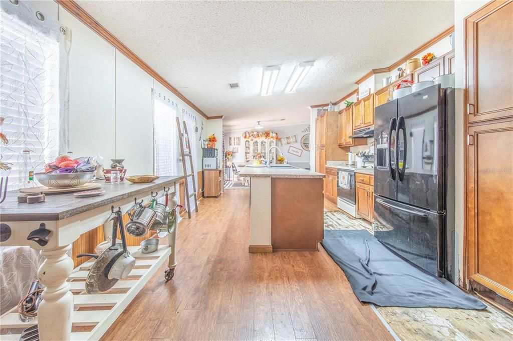 Activo con contrato: $189,000 (4 camas, 2 baños, 1836 Pies cuadrados)