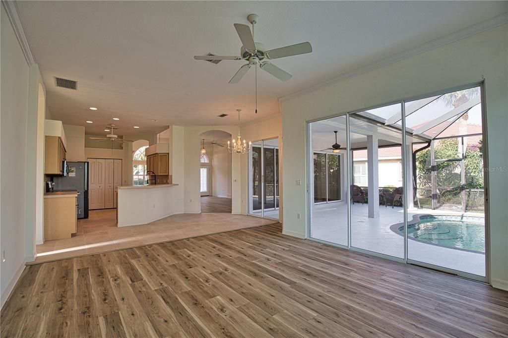 На продажу: $549,000 (3 спален, 2 ванн, 2005 Квадратных фут)