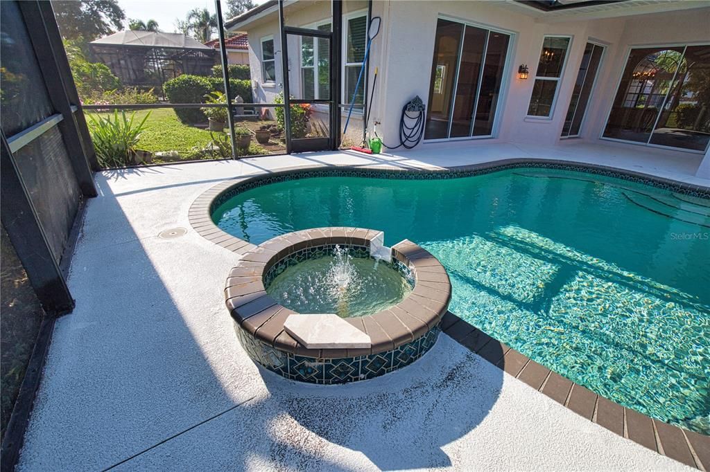 На продажу: $549,000 (3 спален, 2 ванн, 2005 Квадратных фут)