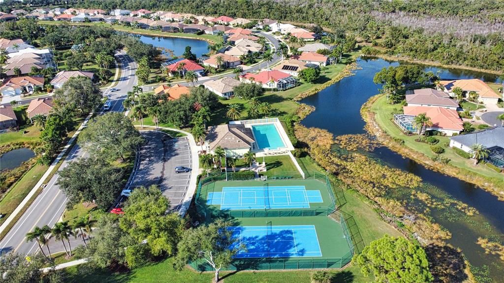 На продажу: $549,000 (3 спален, 2 ванн, 2005 Квадратных фут)