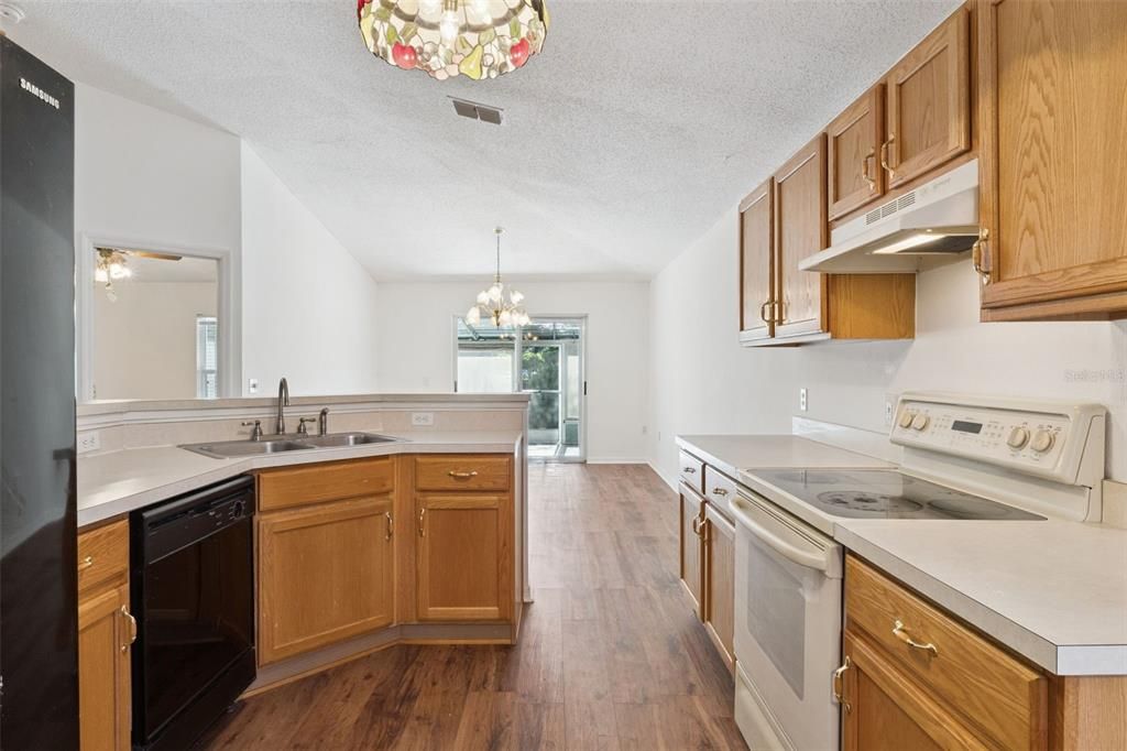 待售: $328,800 (2 贝兹, 2 浴室, 1508 平方英尺)