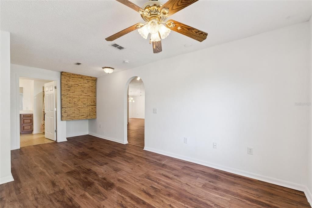 待售: $328,800 (2 贝兹, 2 浴室, 1508 平方英尺)