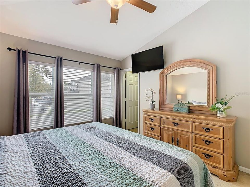 待售: $329,900 (3 贝兹, 3 浴室, 1440 平方英尺)