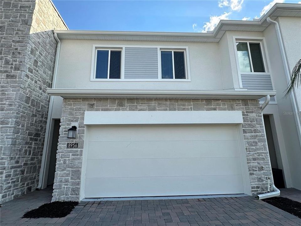 En Renta: $2,350 (3 camas, 2 baños, 2614 Pies cuadrados)