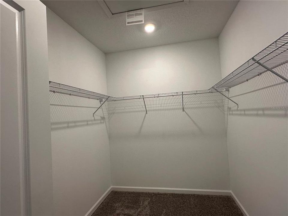 En Renta: $2,350 (3 camas, 2 baños, 2614 Pies cuadrados)