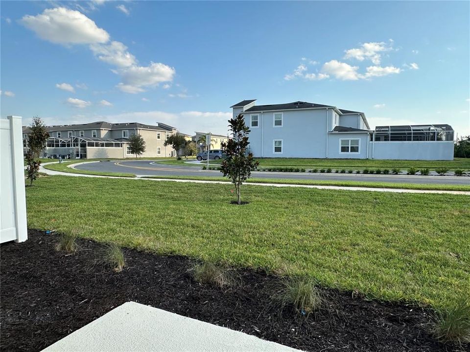 En Renta: $2,350 (3 camas, 2 baños, 2614 Pies cuadrados)