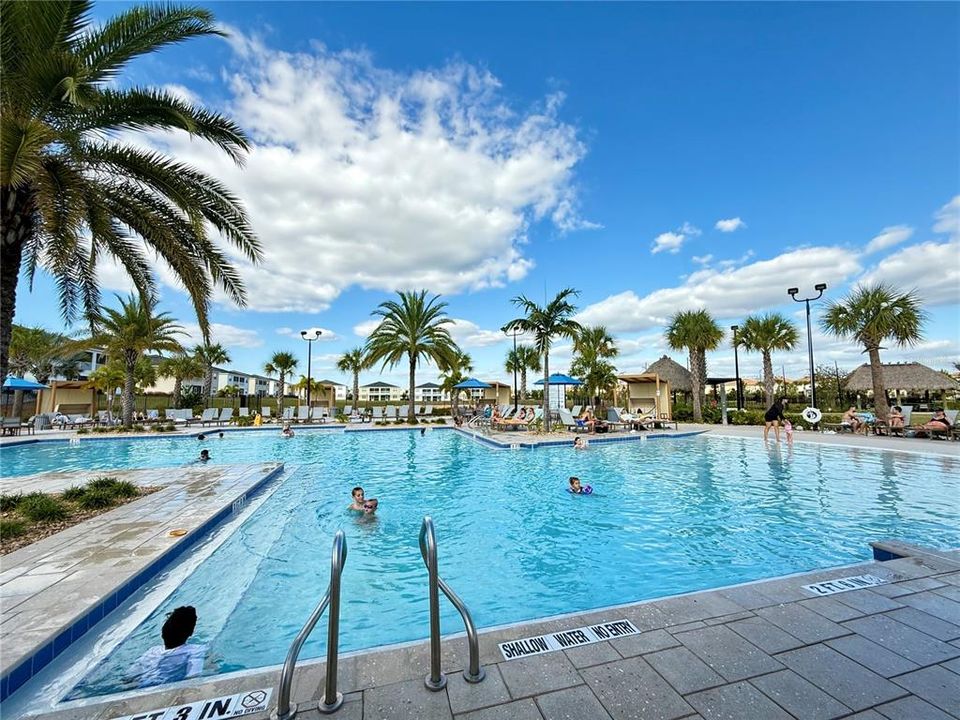 En Renta: $2,350 (3 camas, 2 baños, 2614 Pies cuadrados)