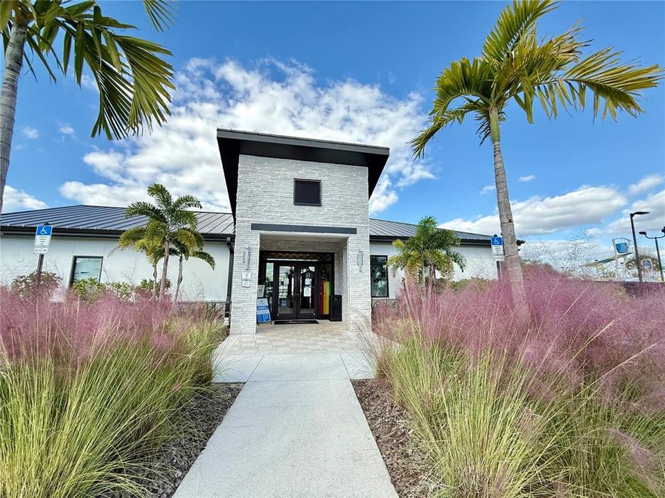 En Renta: $2,350 (3 camas, 2 baños, 2614 Pies cuadrados)