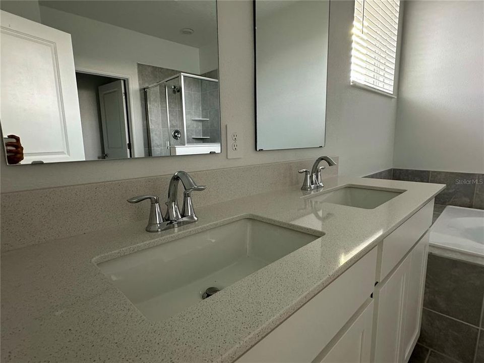 En Renta: $2,350 (3 camas, 2 baños, 2614 Pies cuadrados)