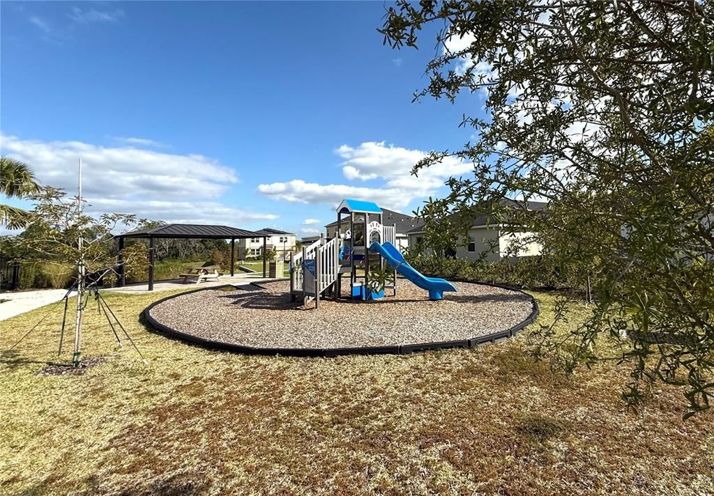 En Renta: $2,350 (3 camas, 2 baños, 2614 Pies cuadrados)