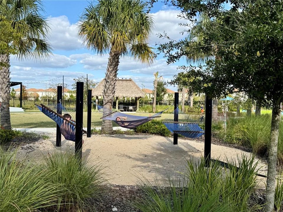 En Renta: $2,350 (3 camas, 2 baños, 2614 Pies cuadrados)