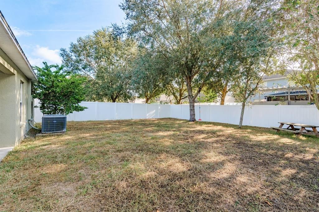 For Sale: $259,000 (3 beds, 2 baths, 1324 Square Feet)