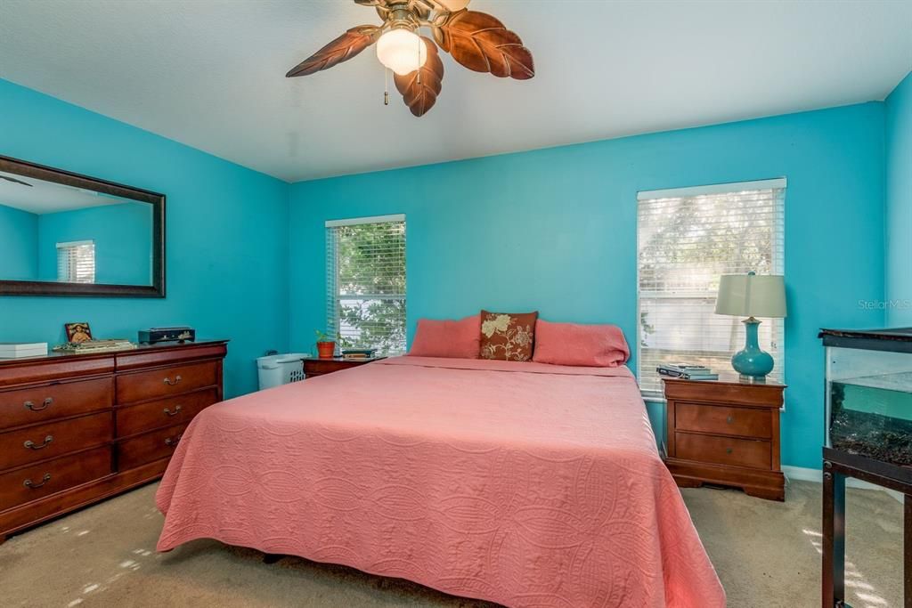 For Sale: $259,000 (3 beds, 2 baths, 1324 Square Feet)