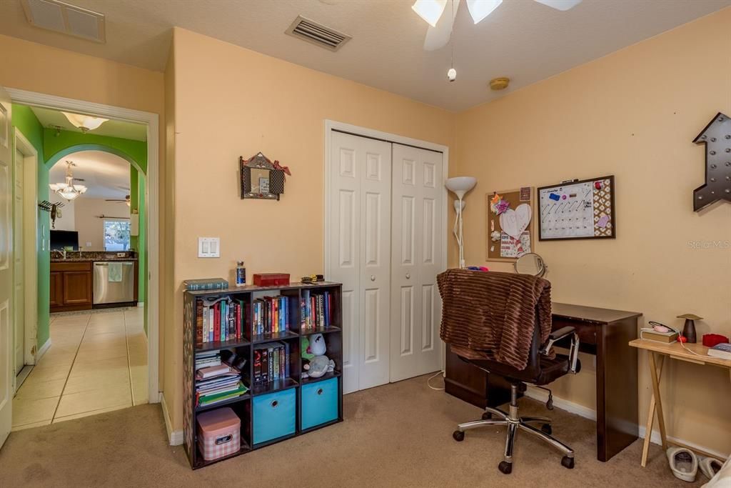 For Sale: $259,000 (3 beds, 2 baths, 1324 Square Feet)