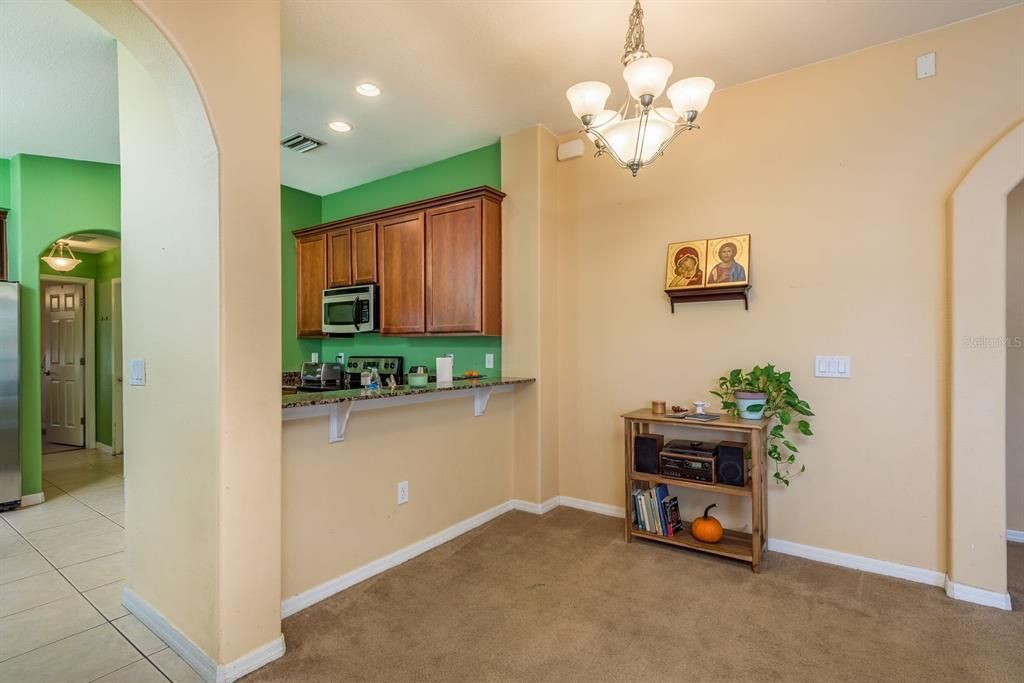 For Sale: $259,000 (3 beds, 2 baths, 1324 Square Feet)