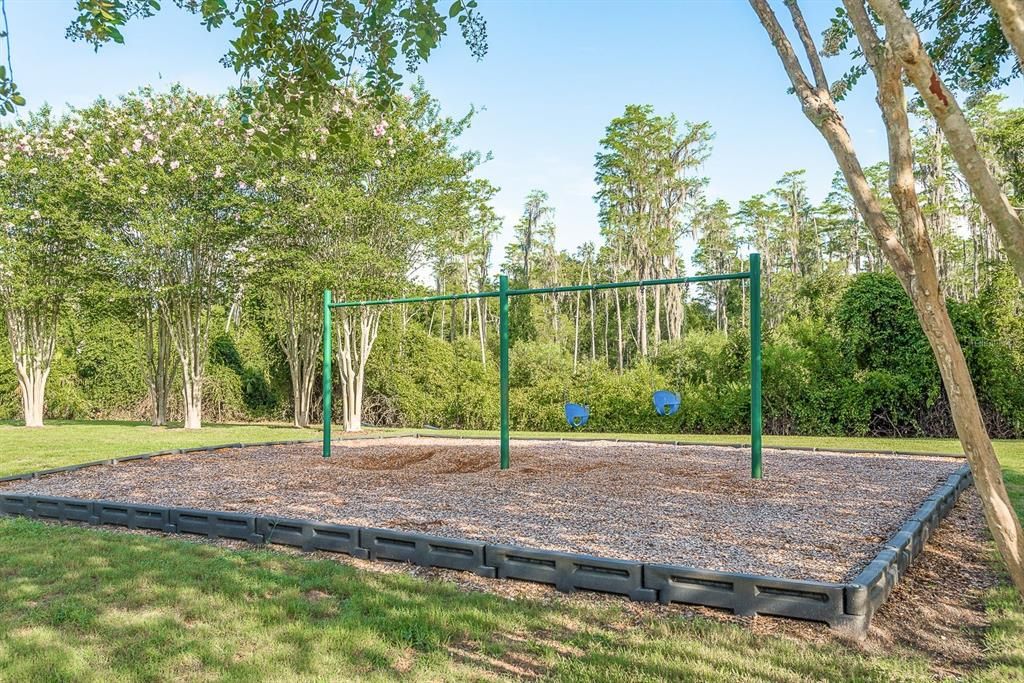 For Sale: $259,000 (3 beds, 2 baths, 1324 Square Feet)