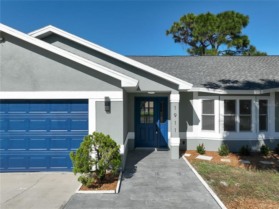 For Sale: $359,900 (3 beds, 2 baths, 1937 Square Feet)