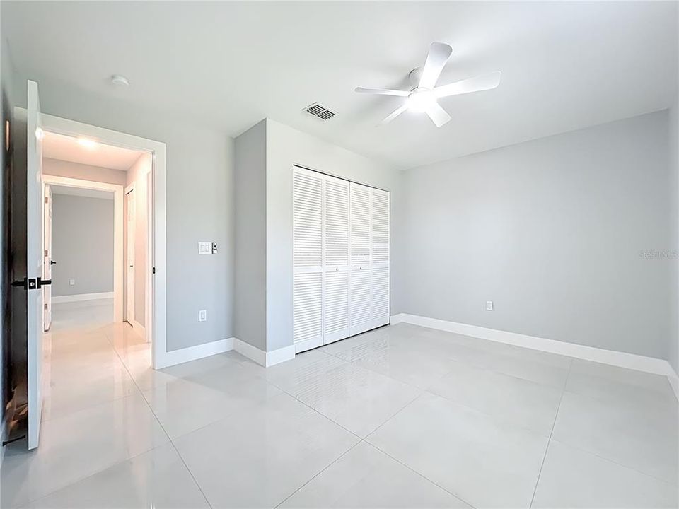 For Sale: $359,900 (3 beds, 2 baths, 1937 Square Feet)