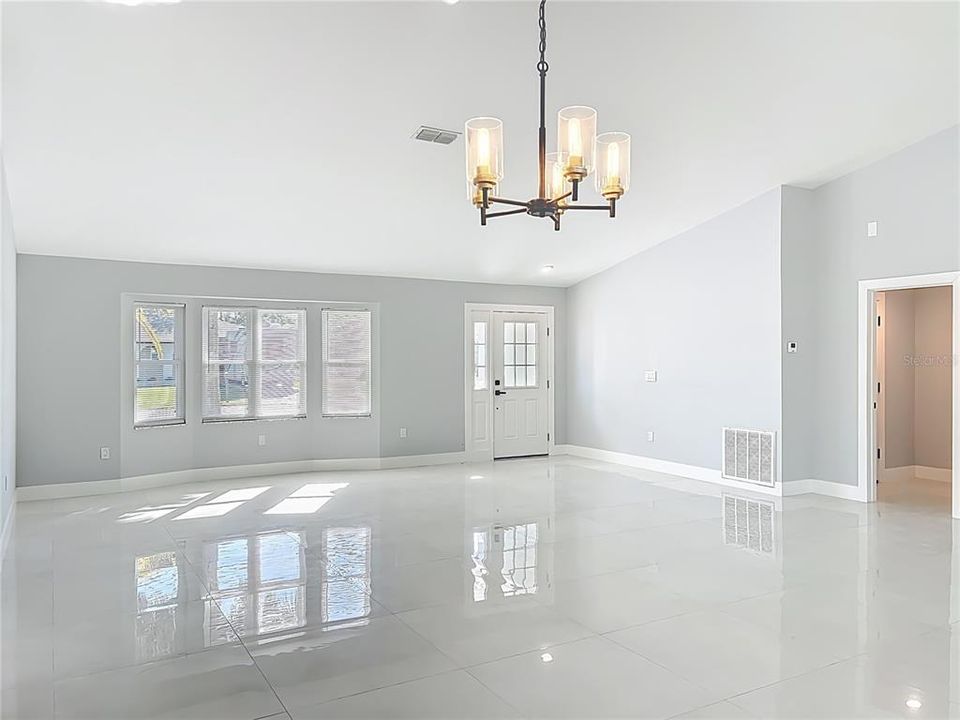 For Sale: $359,900 (3 beds, 2 baths, 1937 Square Feet)