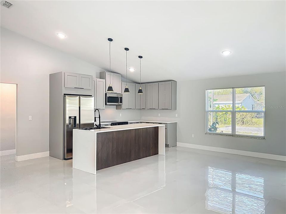 For Sale: $359,900 (3 beds, 2 baths, 1937 Square Feet)