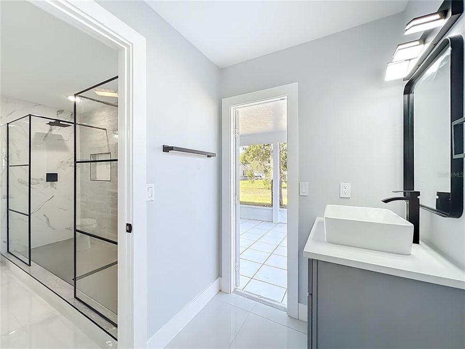 For Sale: $359,900 (3 beds, 2 baths, 1937 Square Feet)