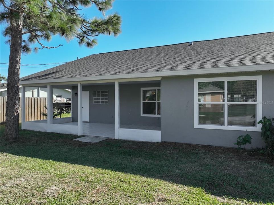 For Sale: $359,900 (3 beds, 2 baths, 1937 Square Feet)