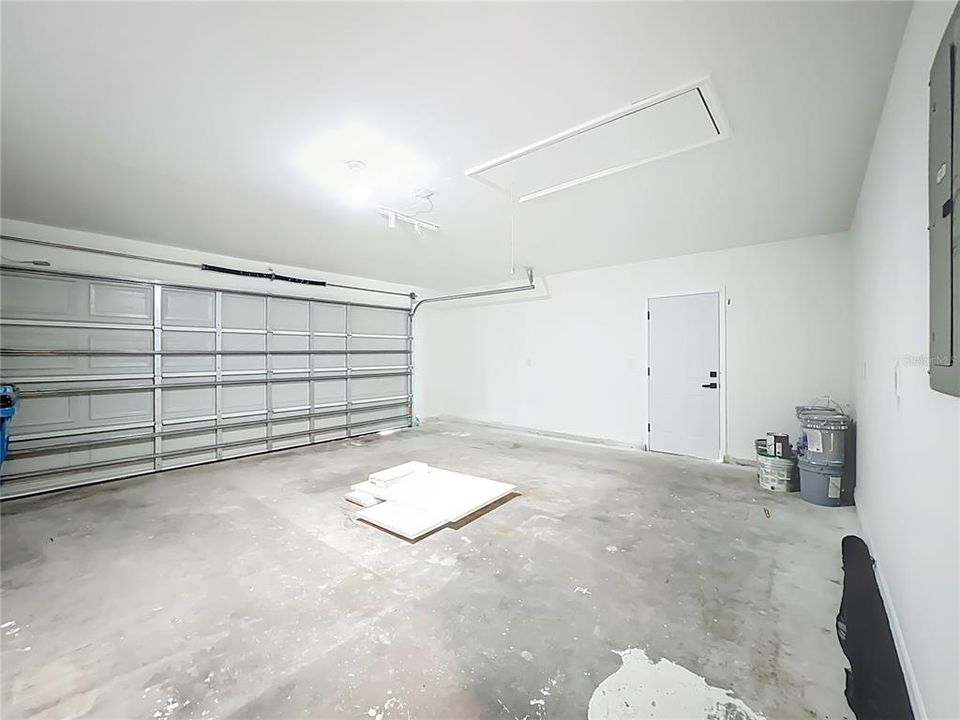 For Sale: $359,900 (3 beds, 2 baths, 1937 Square Feet)