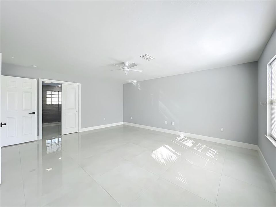 For Sale: $359,900 (3 beds, 2 baths, 1937 Square Feet)