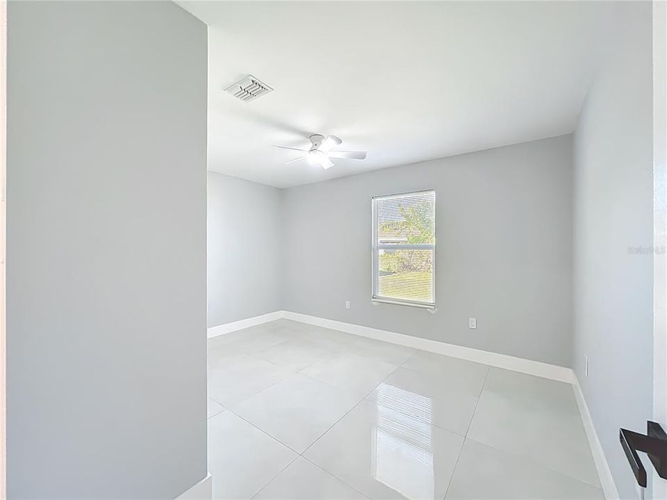 For Sale: $359,900 (3 beds, 2 baths, 1937 Square Feet)