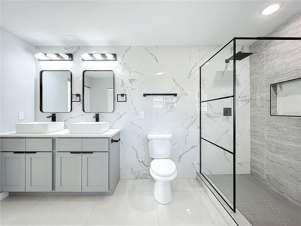 For Sale: $359,900 (3 beds, 2 baths, 1937 Square Feet)