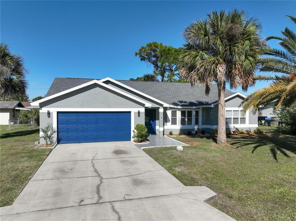 For Sale: $359,900 (3 beds, 2 baths, 1937 Square Feet)