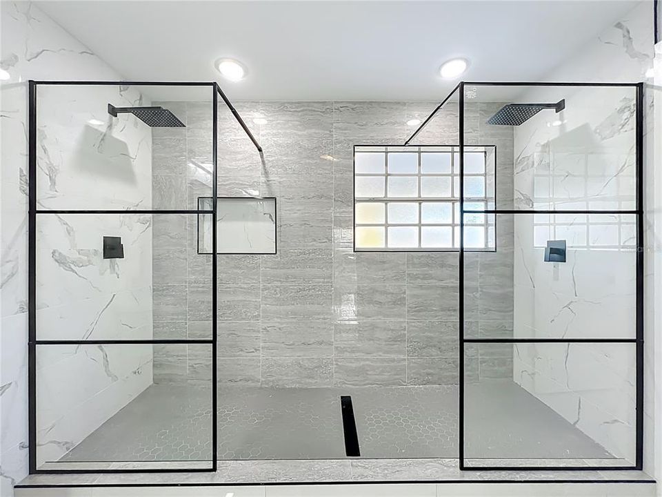 For Sale: $359,900 (3 beds, 2 baths, 1937 Square Feet)