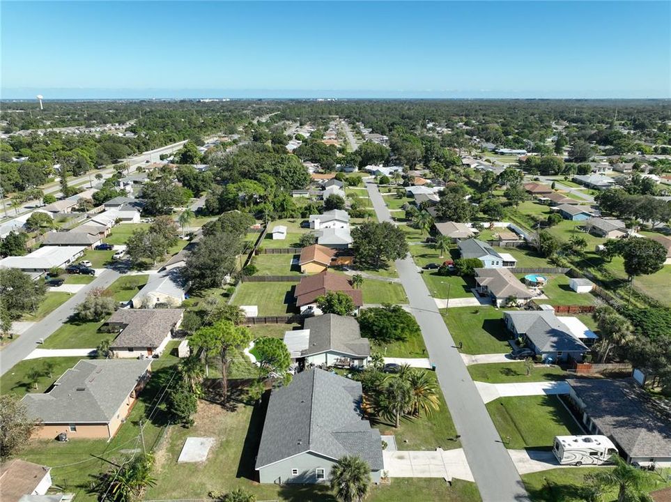 For Sale: $359,900 (3 beds, 2 baths, 1937 Square Feet)