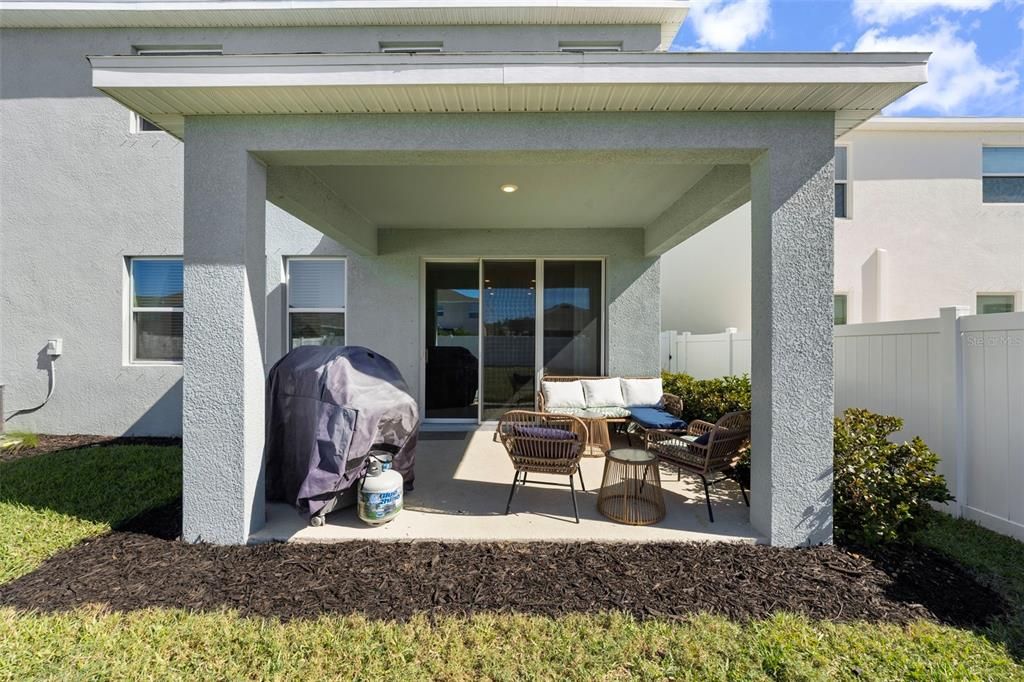 Под контрактом: $675,000 (4 спален, 3 ванн, 2738 Квадратных фут)