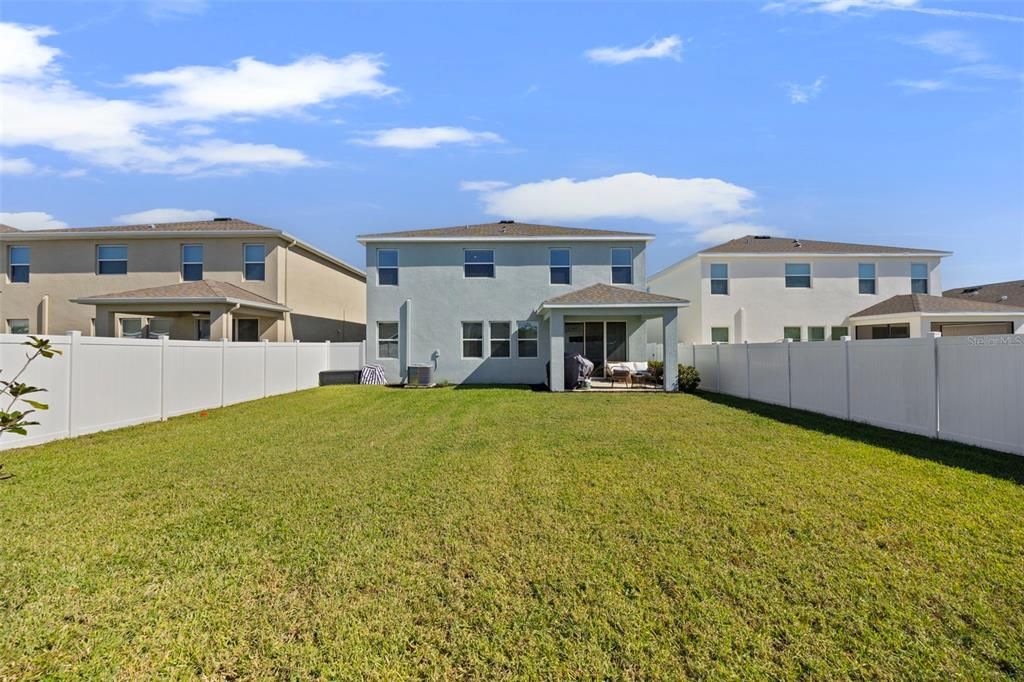 Под контрактом: $675,000 (4 спален, 3 ванн, 2738 Квадратных фут)