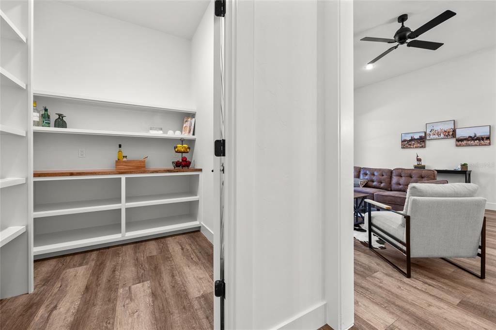 En Venta: $449,900 (3 camas, 2 baños, 1644 Pies cuadrados)