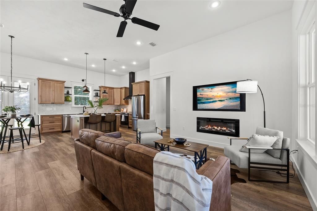 En Venta: $449,900 (3 camas, 2 baños, 1644 Pies cuadrados)