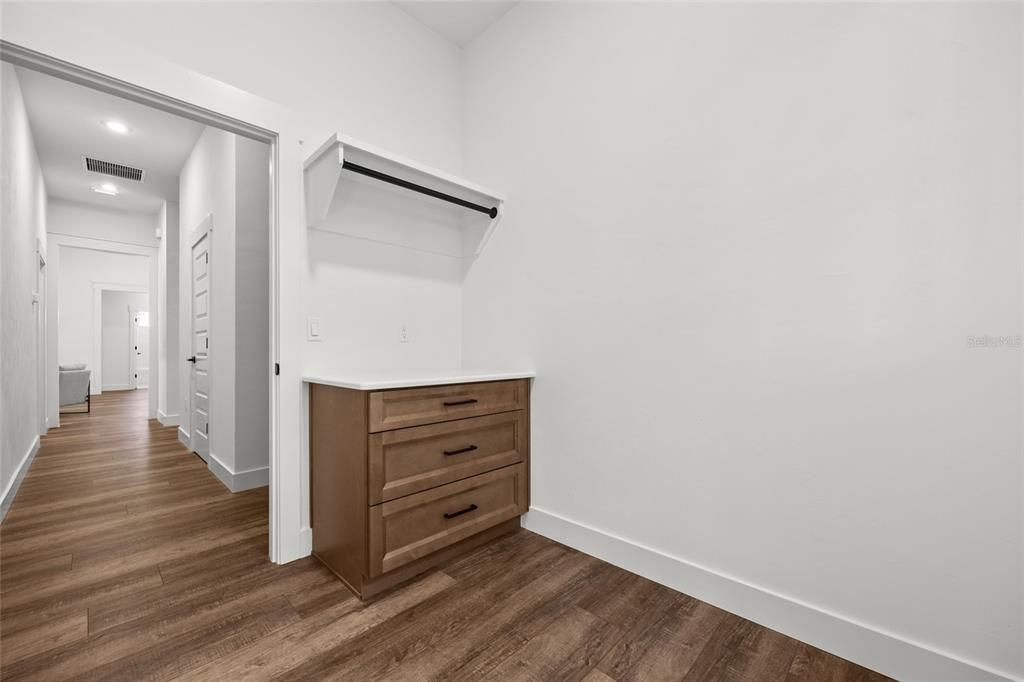 En Venta: $449,900 (3 camas, 2 baños, 1644 Pies cuadrados)