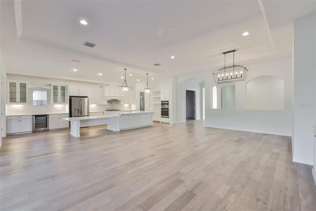 En Renta: $4,995 (3 camas, 3 baños, 2753 Pies cuadrados)