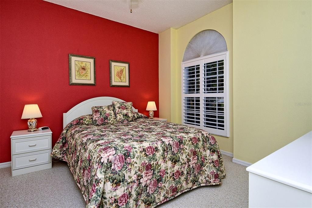 待售: $369,900 (2 贝兹, 2 浴室, 1572 平方英尺)