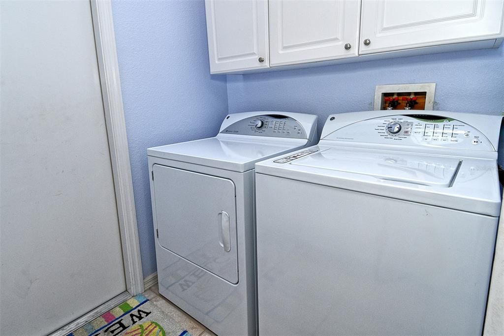 待售: $369,900 (2 贝兹, 2 浴室, 1572 平方英尺)