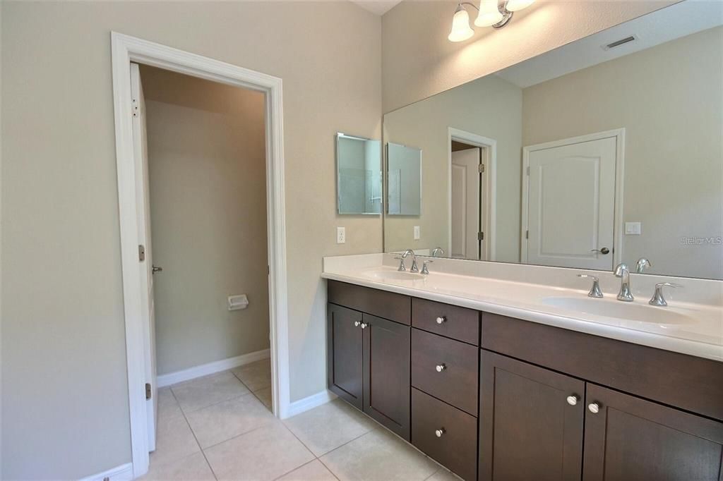 For Rent: $2,900 (4 beds, 3 baths, 2222 Square Feet)