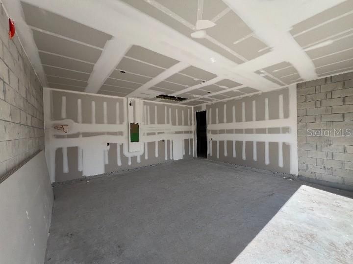 Active With Contract: $399,990 (3 beds, 2 baths, 1709 Square Feet)