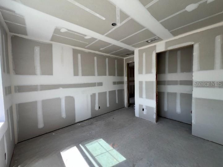 Active With Contract: $399,990 (3 beds, 2 baths, 1709 Square Feet)