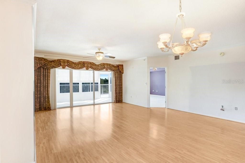 En Venta: $365,000 (3 camas, 2 baños, 1805 Pies cuadrados)