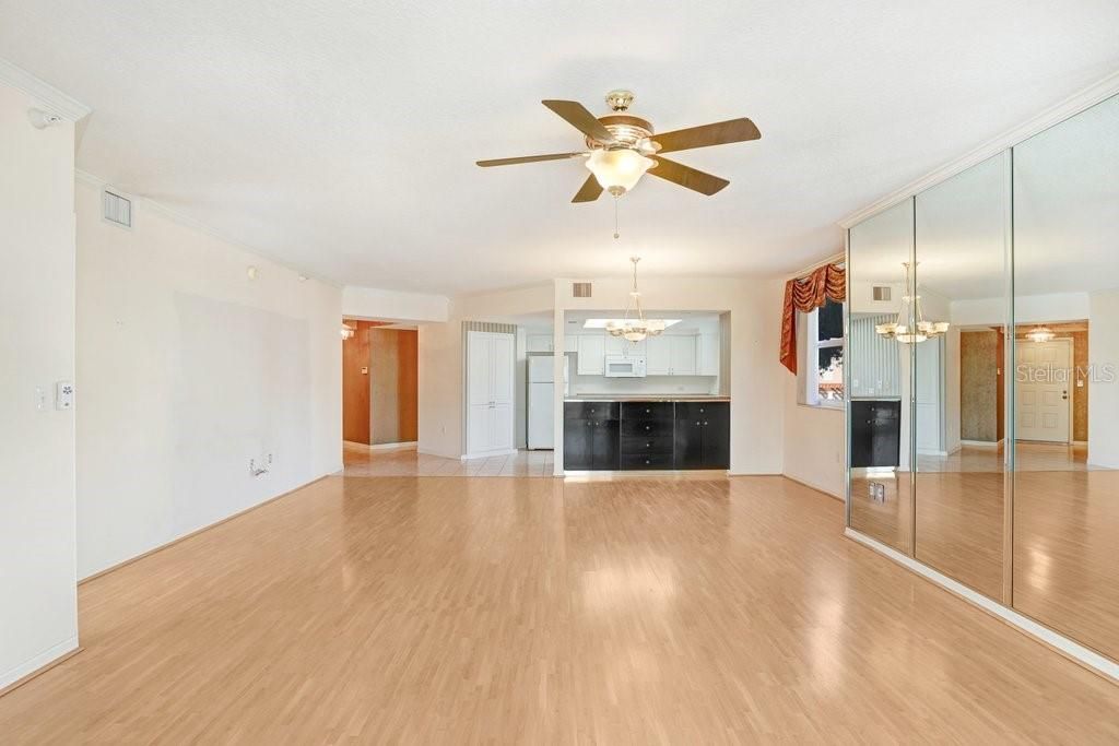 En Venta: $365,000 (3 camas, 2 baños, 1805 Pies cuadrados)