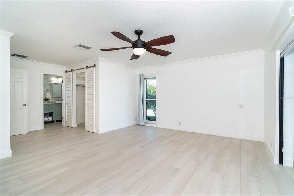 For Sale: $800,000 (3 beds, 3 baths, 2299 Square Feet)