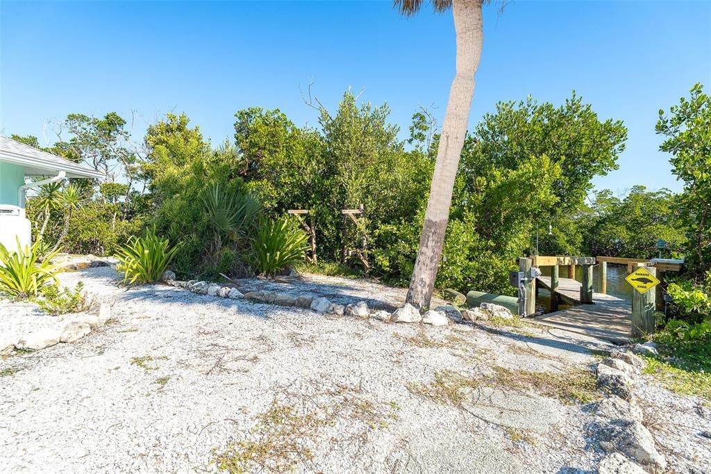 For Sale: $800,000 (3 beds, 3 baths, 2299 Square Feet)