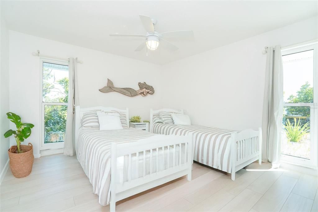 For Sale: $800,000 (3 beds, 3 baths, 2299 Square Feet)